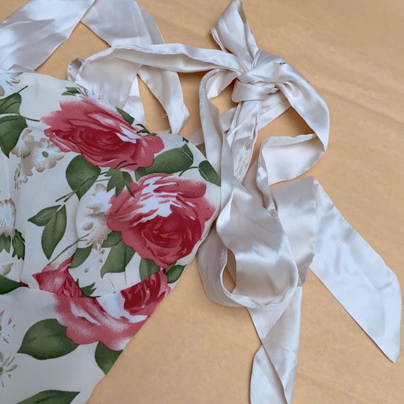 SHEIN Floral Top - Picture 4 of 4